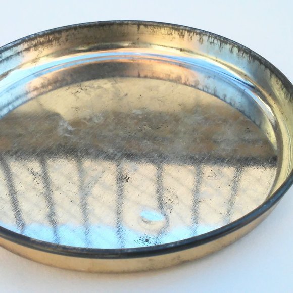 Vintage Farmhouse Yellow Tin, with a Nesting Hen, Kitchen Container, Decoware - Picture 7 of 8